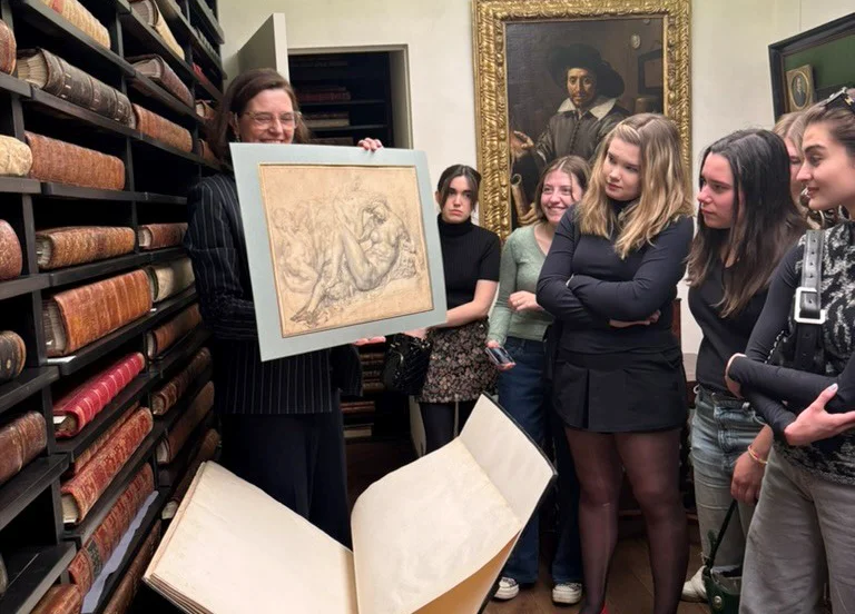 Tulane Students Visit Art Museums in Paris and London